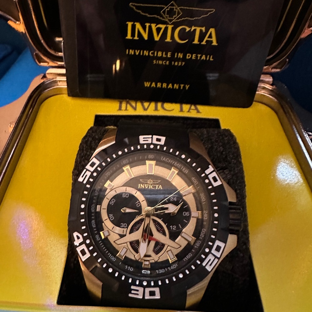 Men’s Invicta Aviator Watch